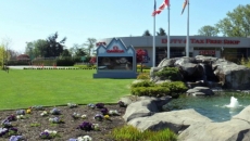 Peace Arch Duty Free shop open now open for shopping after being closed over a year due to COVID19